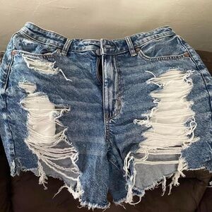 Women’s American Eagle jean shorts